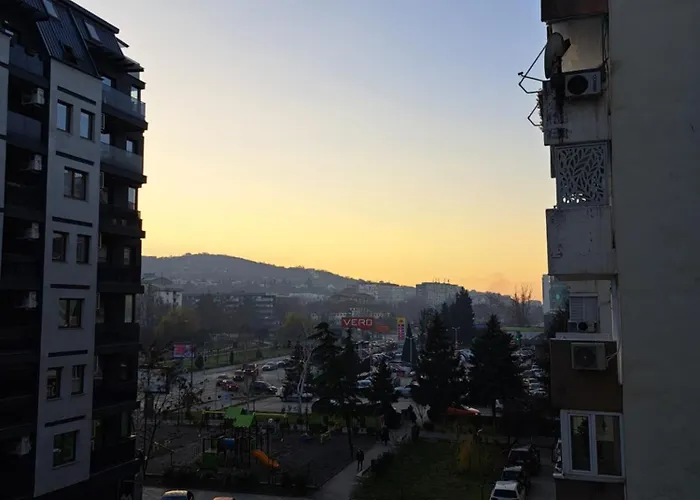 Urban Luxury - Free Parking Апартаменти *