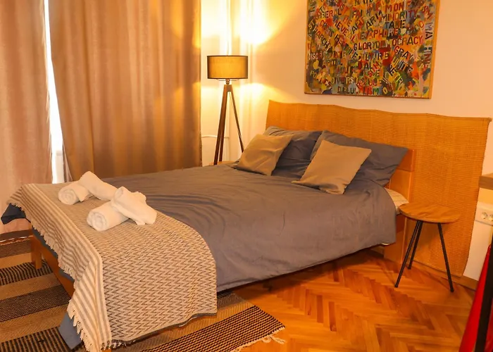 Urban Luxury - Free Parking